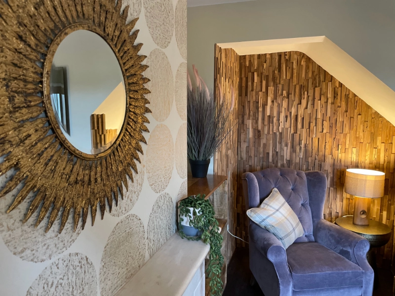 Lounge with cosy reading nook